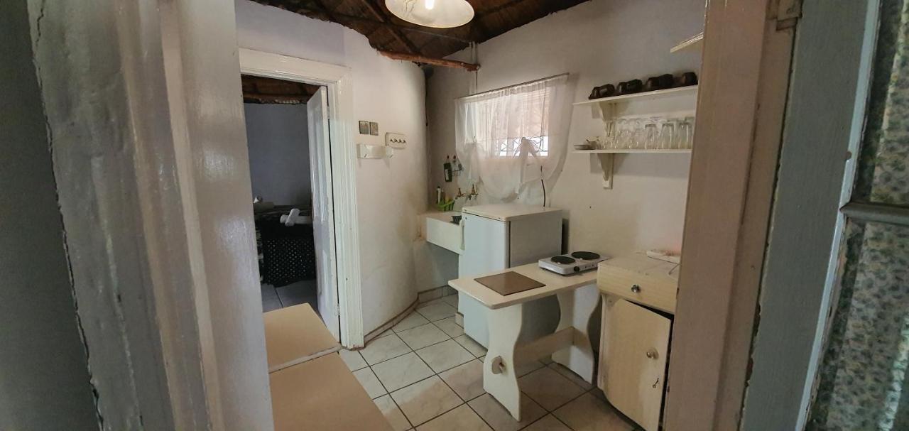 Drakensberg Bush Lodge And Backpackers Winterton Bagian luar foto