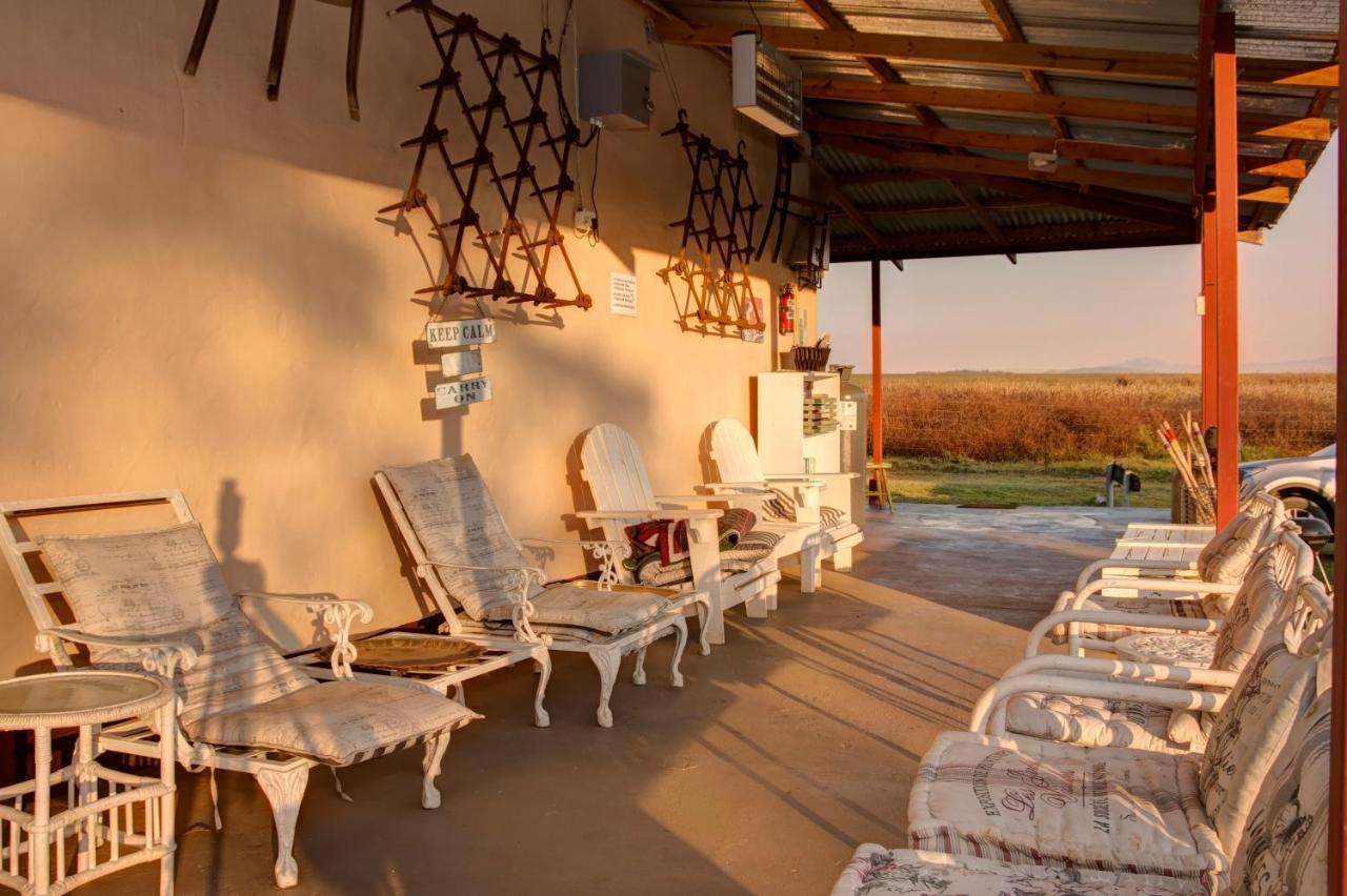 Drakensberg Bush Lodge And Backpackers Winterton Bagian luar foto