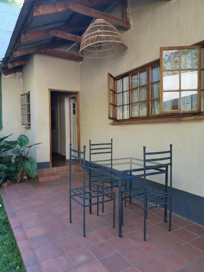 Drakensberg Bush Lodge And Backpackers Winterton Bagian luar foto