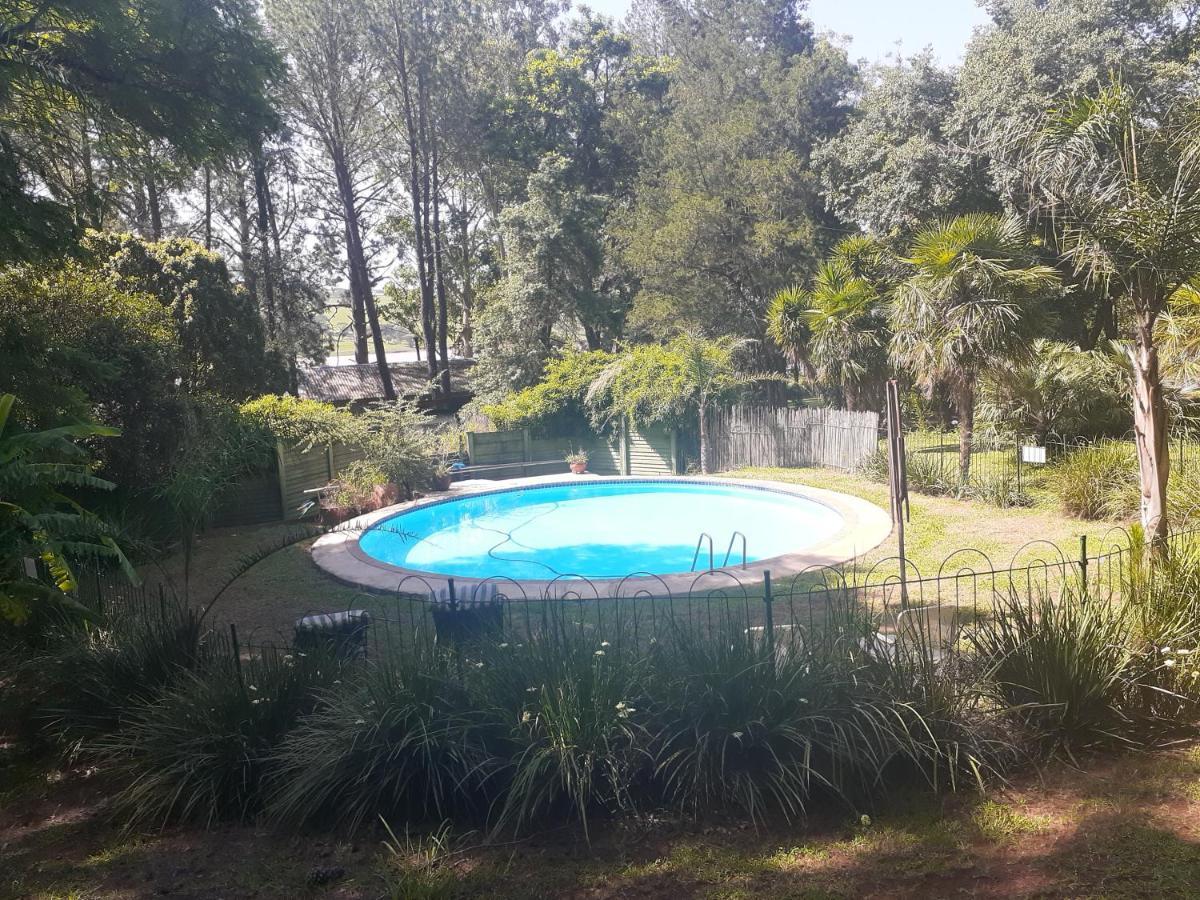 Drakensberg Bush Lodge And Backpackers Winterton Bagian luar foto